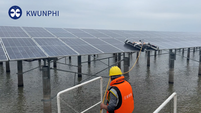 Fully autonomous cleaning, beach PV power station